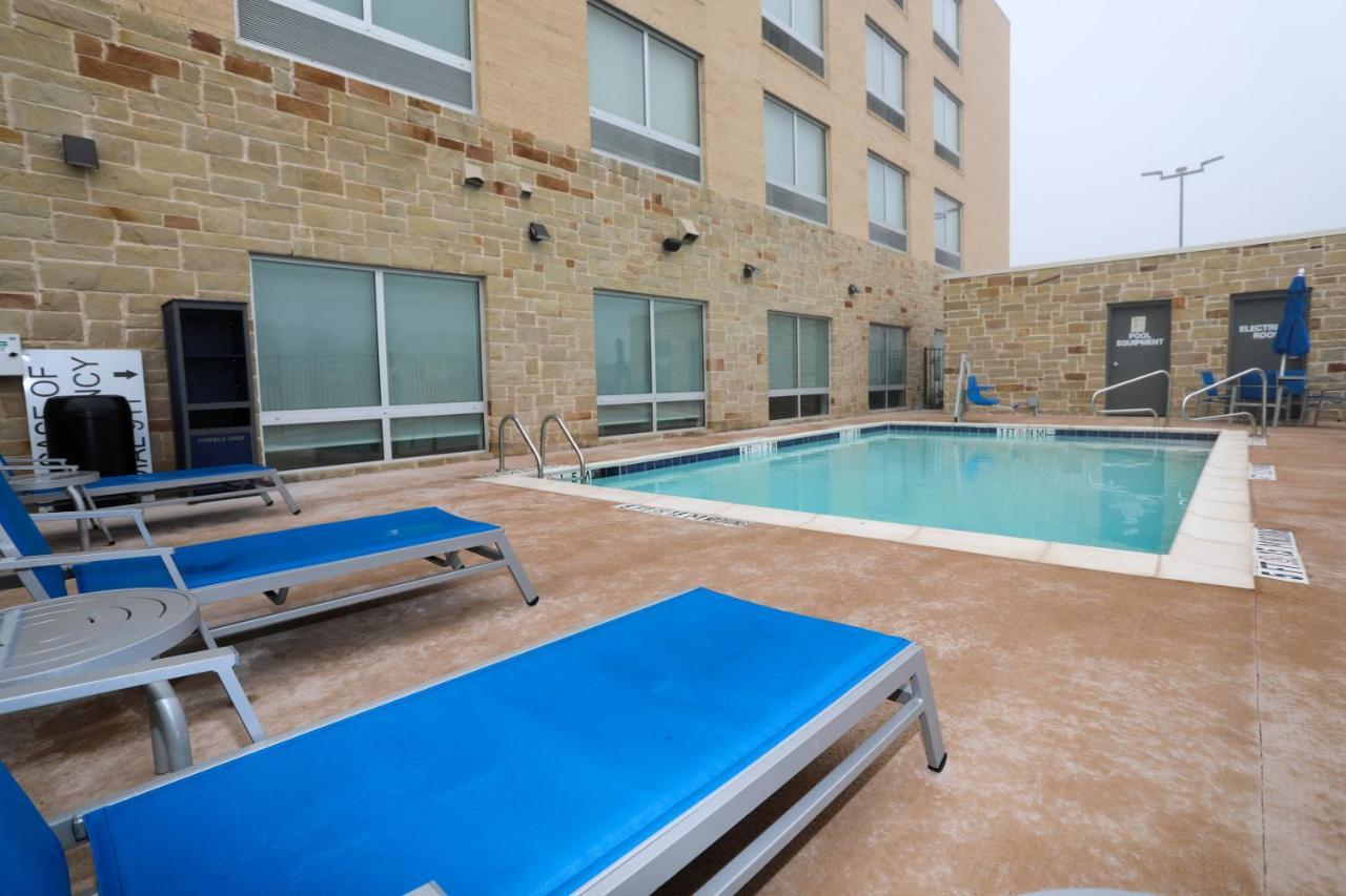 Holiday Inn Express & Suites - Forney By Ihg Exterior foto